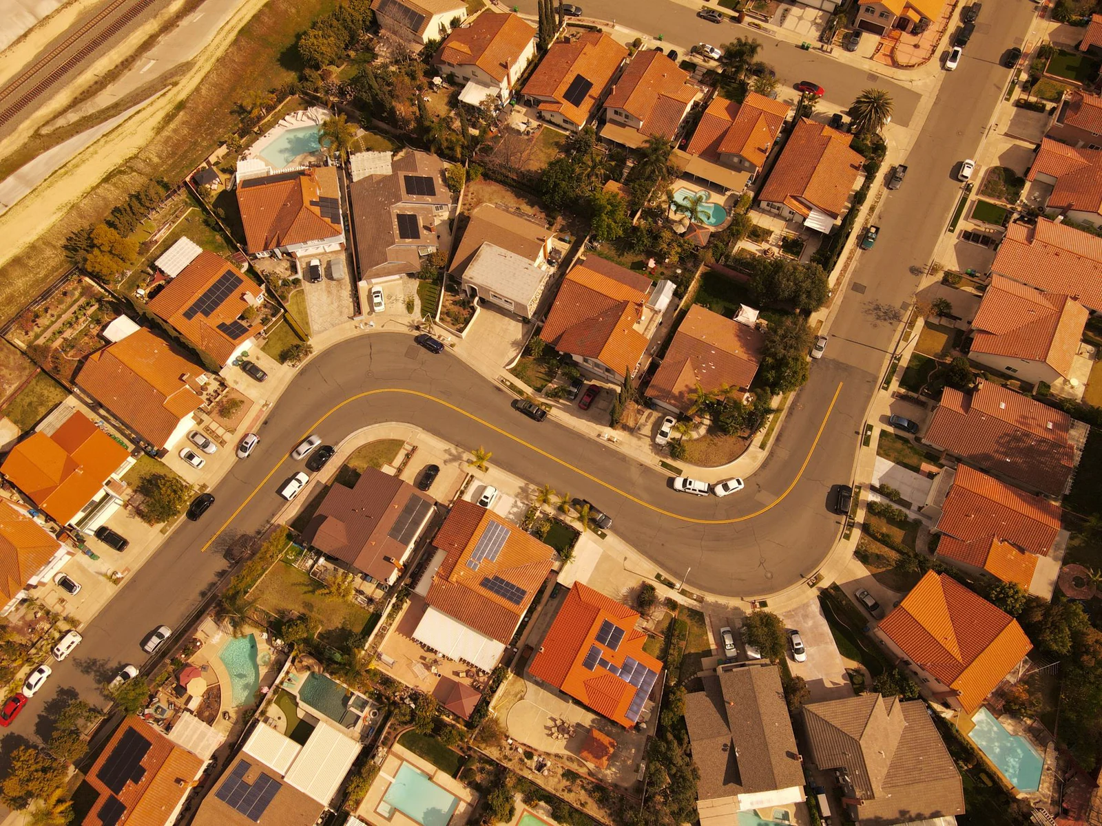 Mission Viejo, California community and real estate