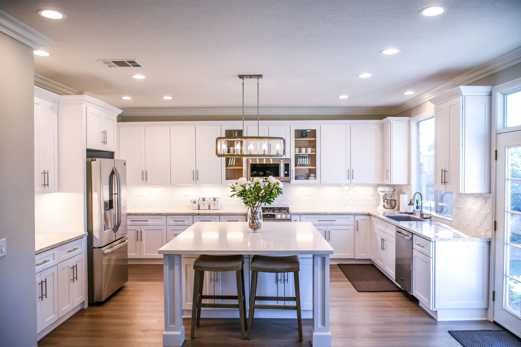Contemporary Southern California kitchen